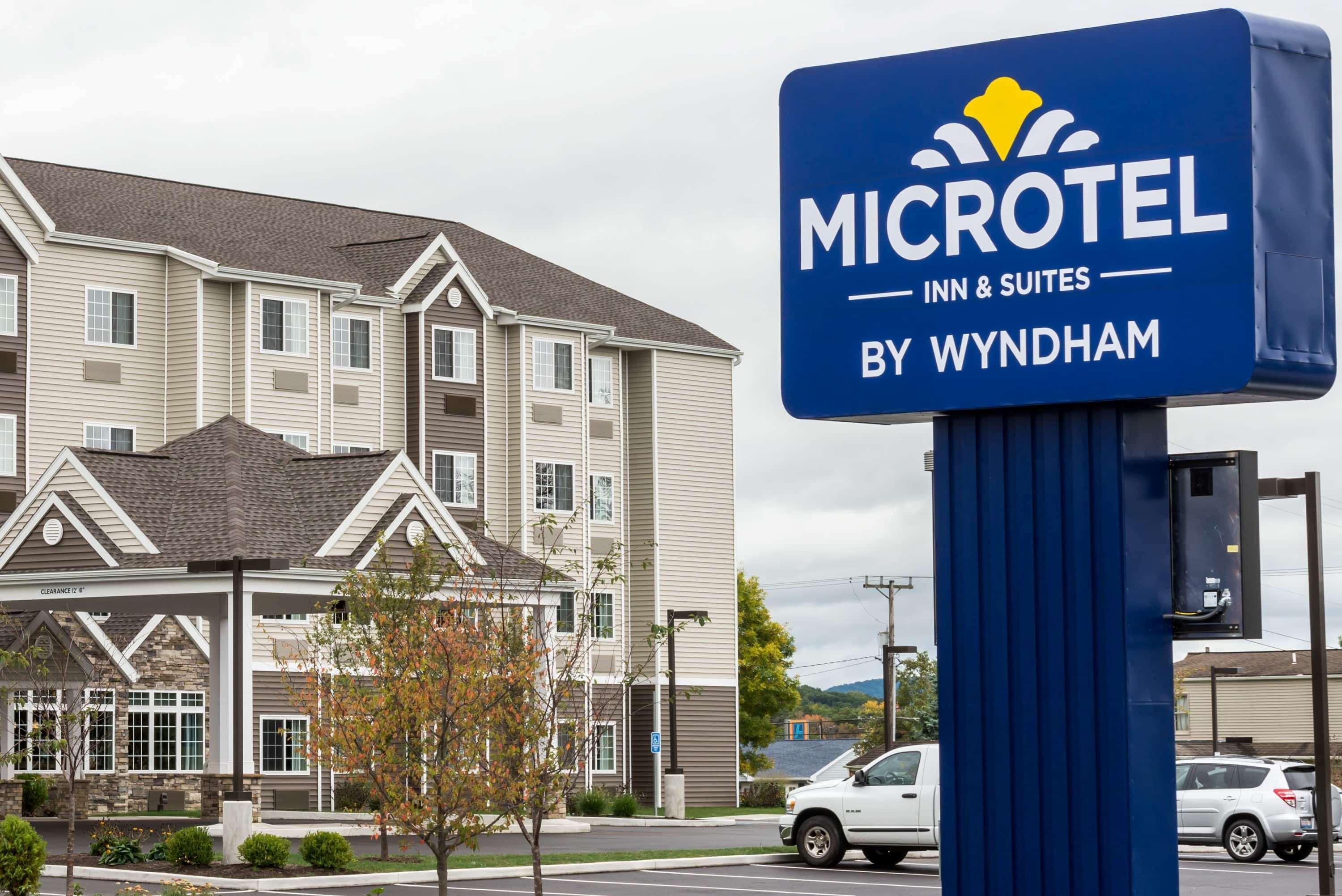 Microtel Inn & Suites By Wyndham Altoona Εξωτερικό φωτογραφία